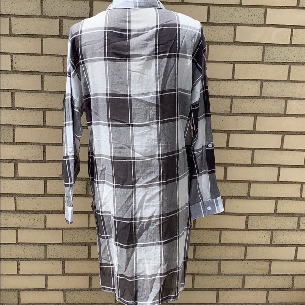 ❌DONATED❌Black White Gray Checkered Plaid Button Down Boyfriend Shirt Top - Picture 4 of 9